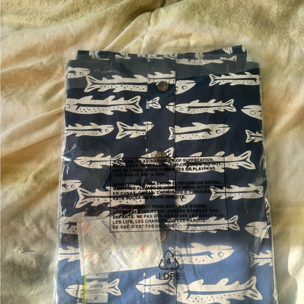 NWT Duluth Trading Co Men’s 3XL Action Shirt Blue Alligator Print Short Sleeve